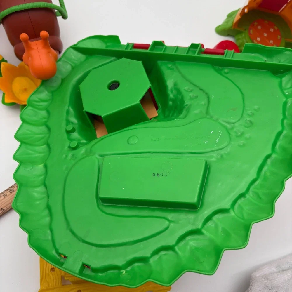 Vintage 1980s‎ Strawberry Shortcake Berry Bake Shoppe & Snail Cart Playset Lot